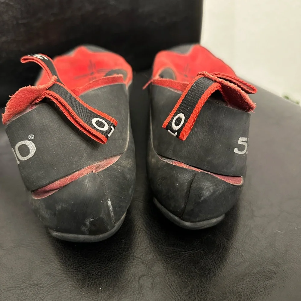 5.10 Anasazi Moccasym Climbing Shoes - Picture 7 of 7